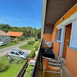 Mira Kucko Oreglak