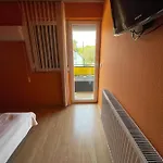 Mira Kucko Oreglak