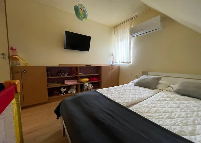 Mira Kucko * Oreglak